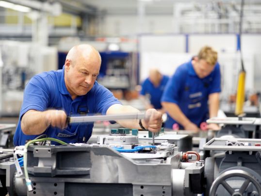 Mitarbeiterzahl im Werkzeugmaschinenbau weiter Spitze
