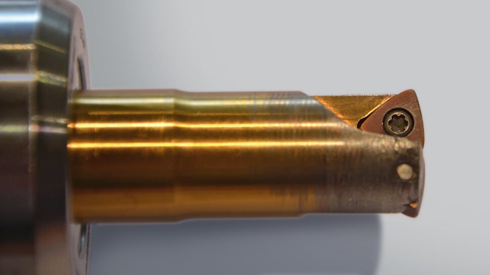 Der Hochvorschubfräser vom Typ DAHM von Horn hat eine radial verschraubte Wendeschneidplatte. 