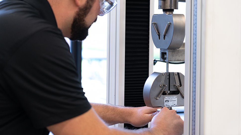 Hochleistungsfähige 3D-Drucker sind für den sofortigen Einsatz in der Industrie geeignet. Fotos: Markforged